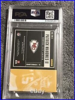2017 Contenders Patrick Mahomes RC Rookie Ticket Swatch Jersey PSA 9 Mint POP 30