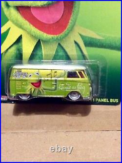 Hot Wheels Volkswagen Micro Bus Reeses Pieces + Kermit The Frog VW T1 Panel Bus