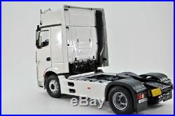 Mercedes Benz Actros Gigaspace 4x2 Truck 118 Scale Model Collectors Piece Bnib