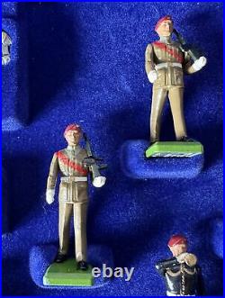RARE Vintage 10 Piece Britains Limited Edition Set 5190 THE PARACHUTE REGIMENT